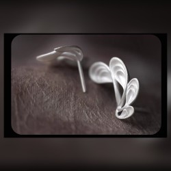 Peacock Feather Ear Climber – Satin 925 Sterling Silver