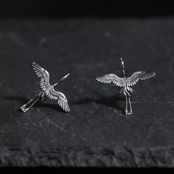 925 sterling silver crane stud earring with polished and darkened feather details