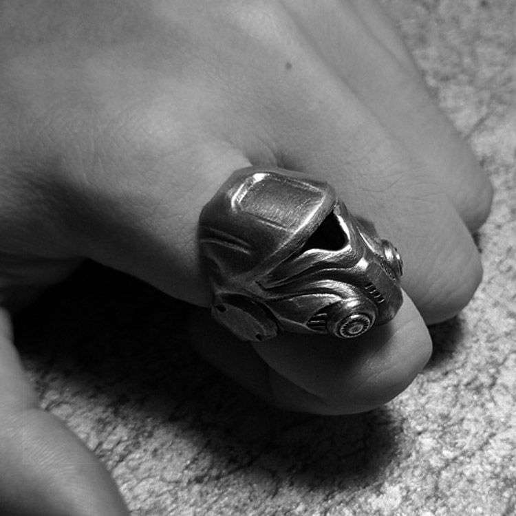 Interstellar Helmet Biochemical Helmet Mask Skull - 925 Silver Ring for Men - 图片 4